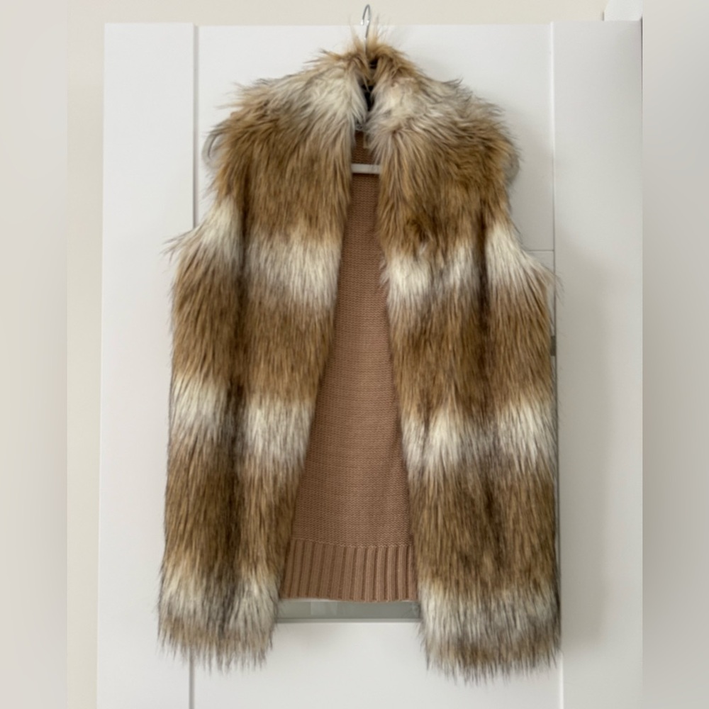 NWT DKNYC Faux Fur Sweater Vest in Brown and Cream - XS/S